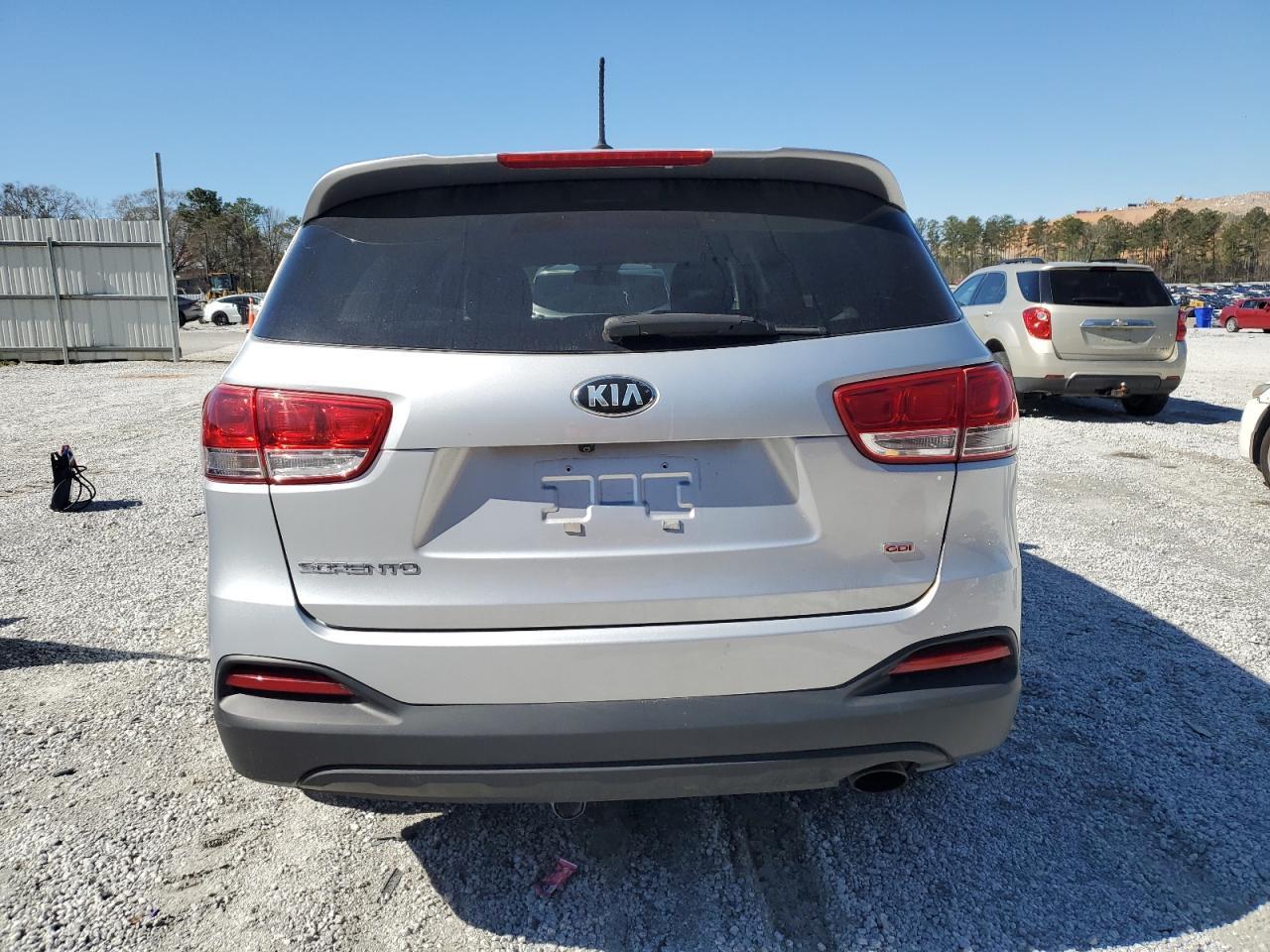 2017 KIA SORENTO LX - Фото 6
