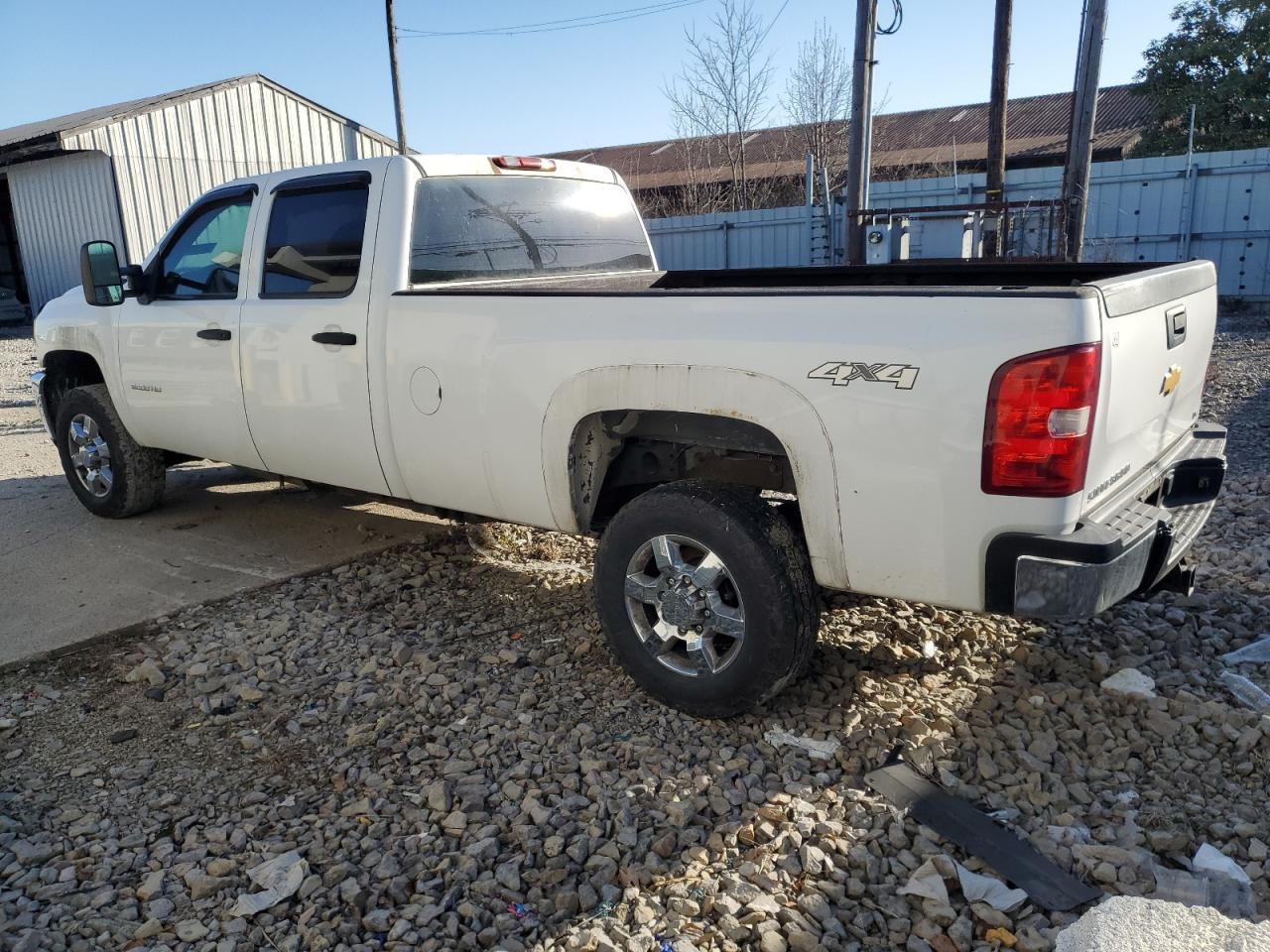 2013 CHEVROLET SILVERADO - Image 2