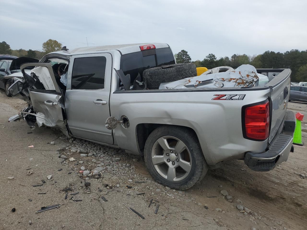2018 CHEVROLET SILVERADO - Фото 2