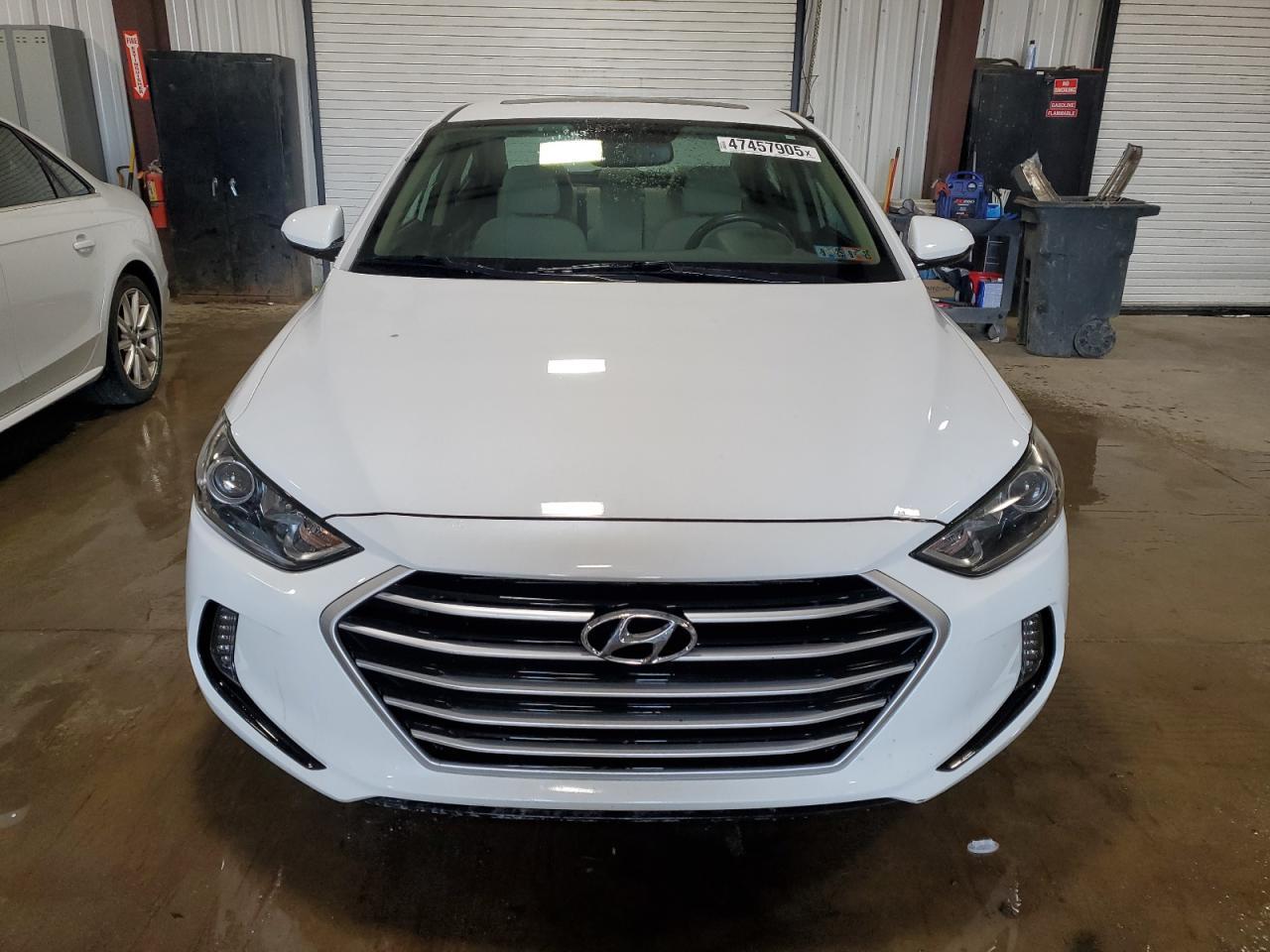 2017 HYUNDAI ELANTRA SE - Фото 5