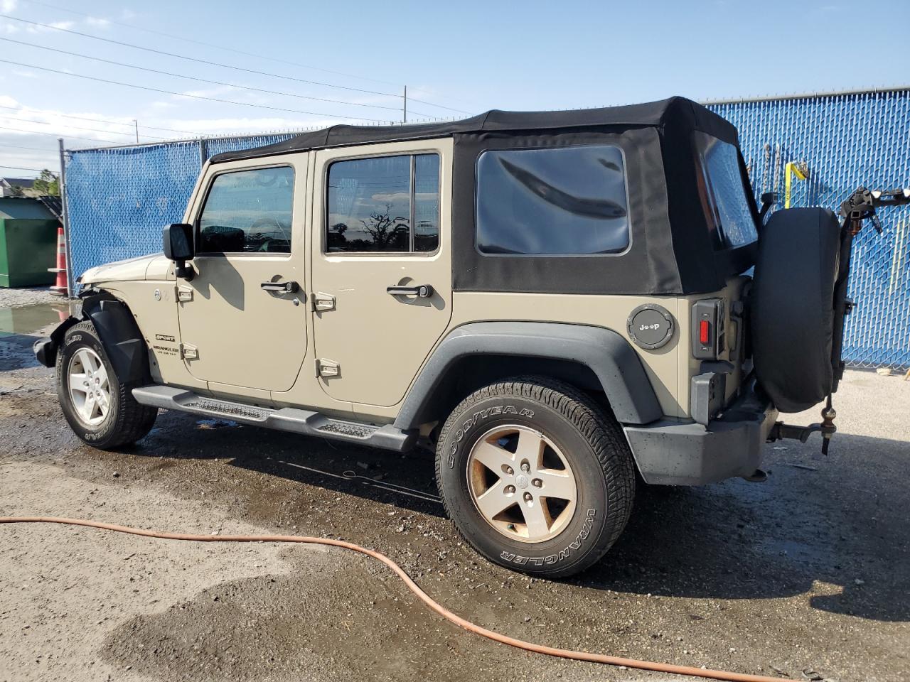 2017 JEEP WRANGLER U - Image 2