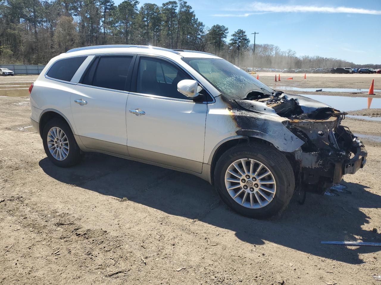2011 BUICK ENCLAVE CX - Image 4