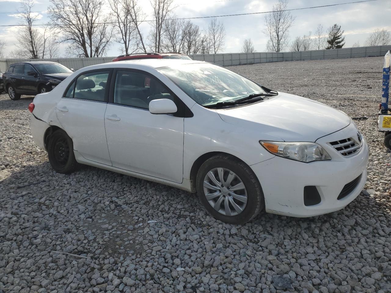 2013 TOYOTA COROLLA BA - Фото 4