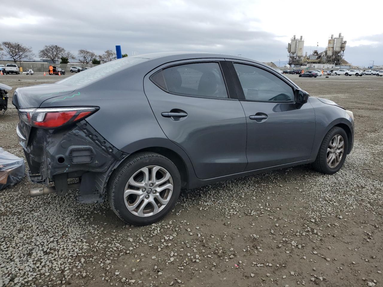 2017 TOYOTA YARIS IA - Фото 3