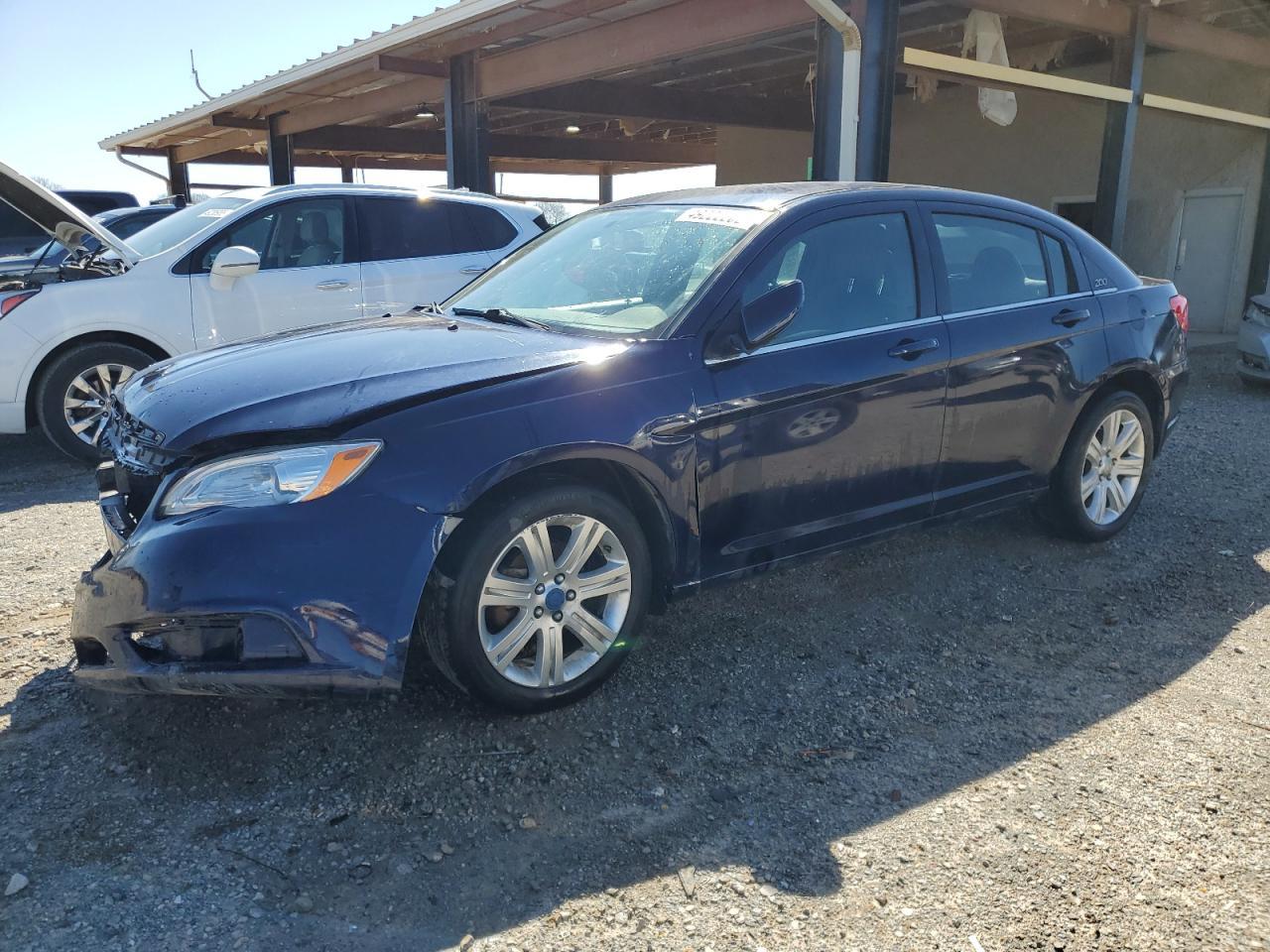 2013 CHRYSLER 200 LX