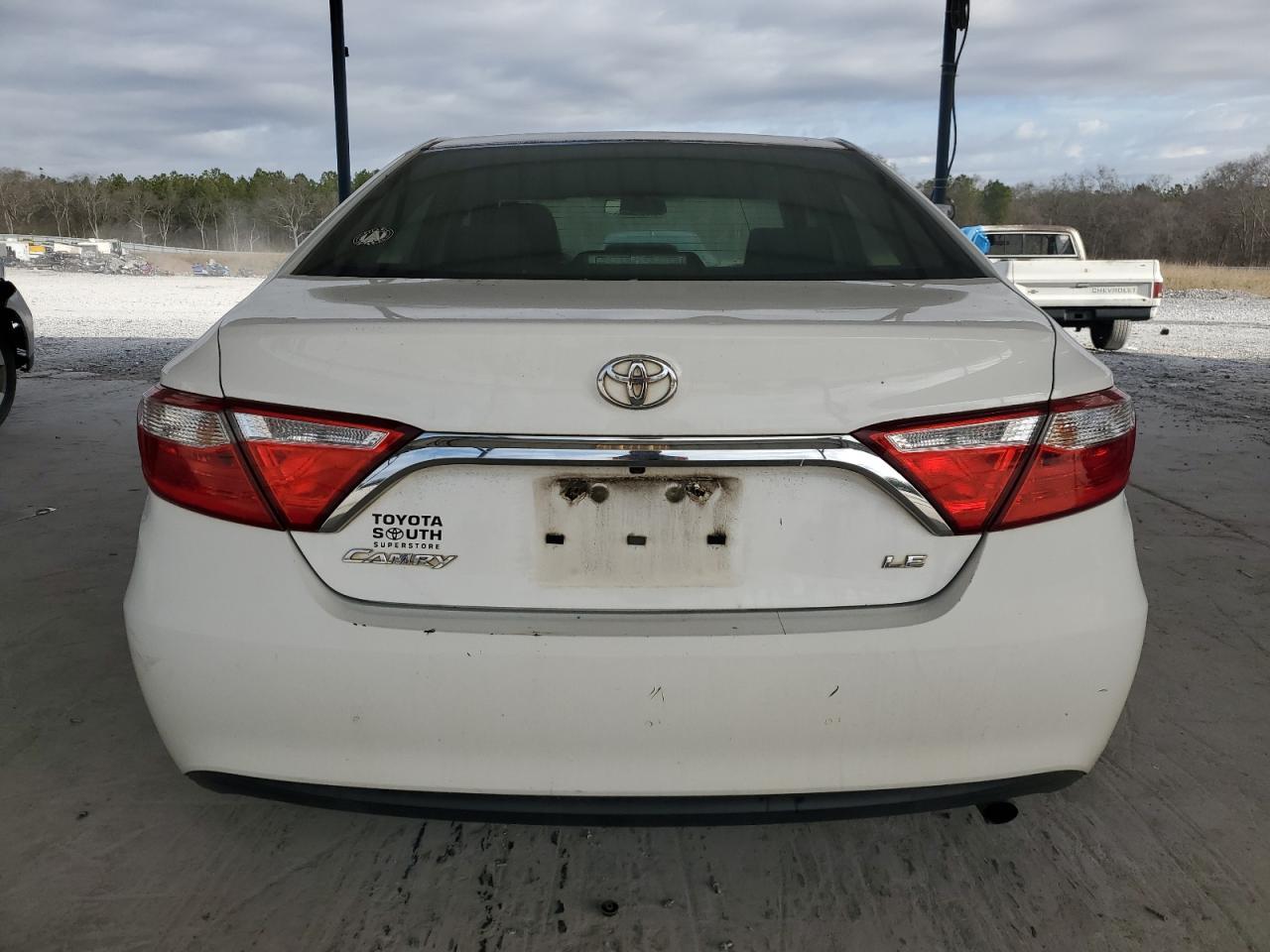 2015 TOYOTA CAMRY LE - Image 6