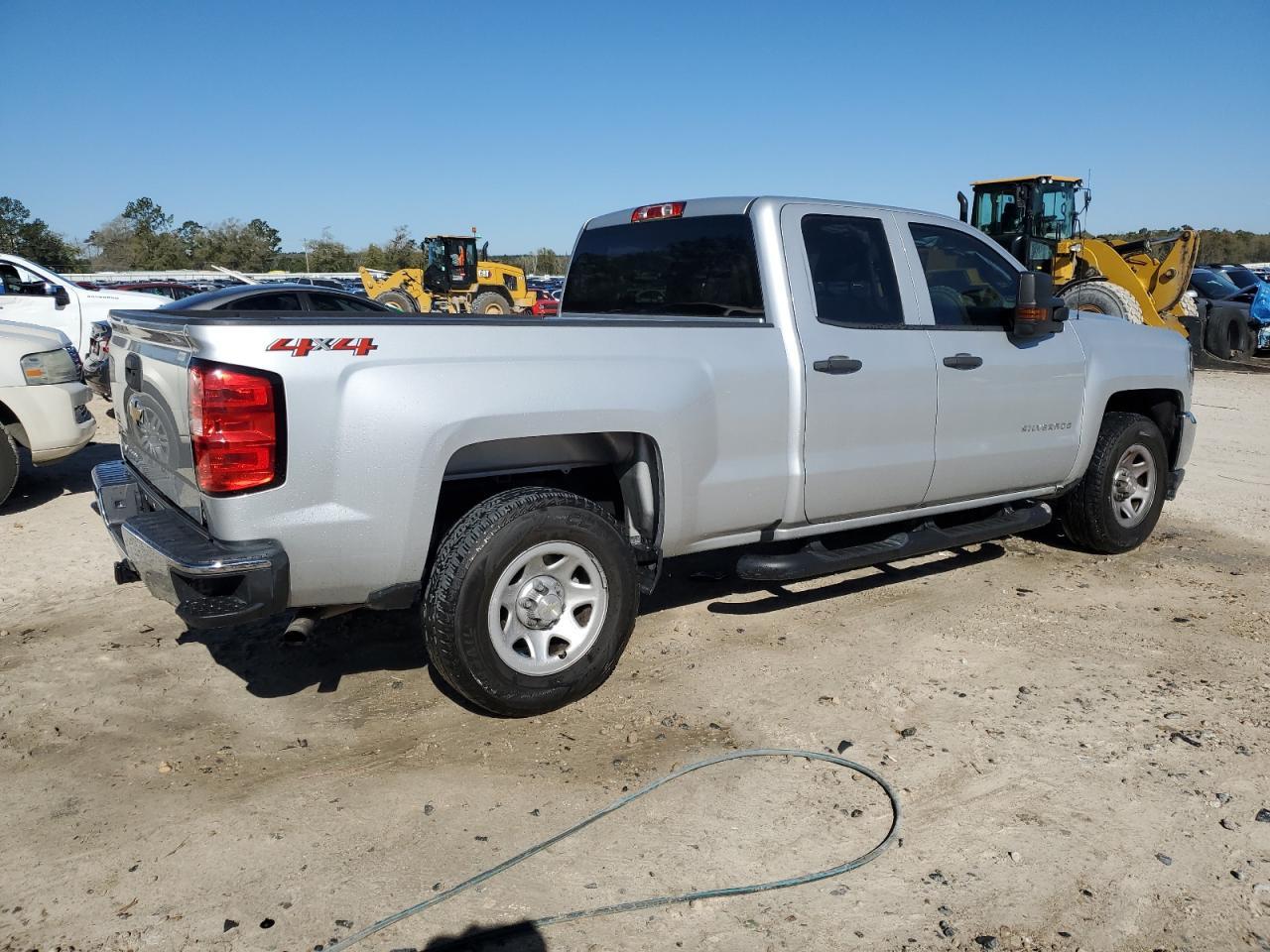 2018 CHEVROLET SILVERADO - Фото 3