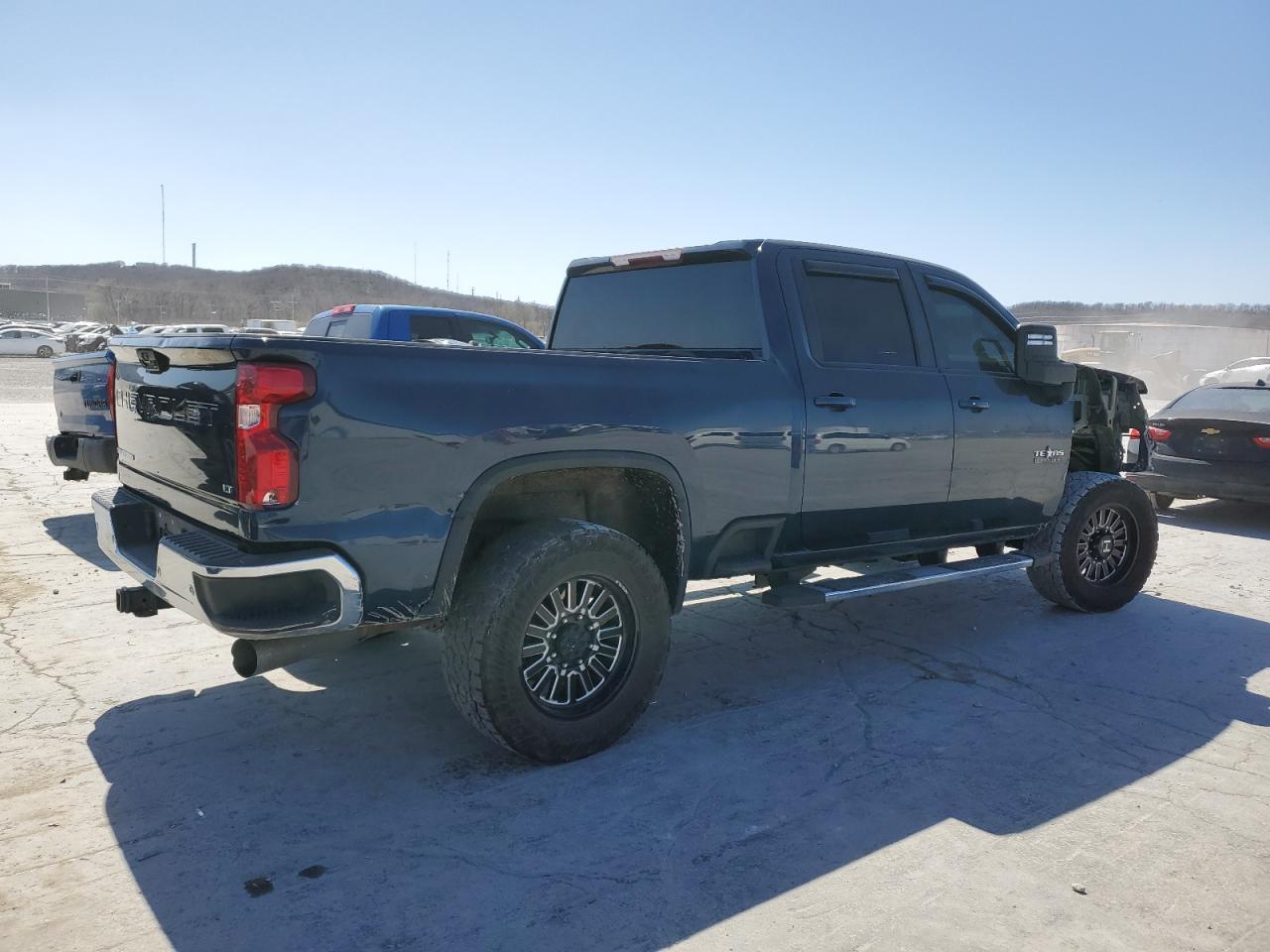 2021 CHEVROLET SILVERADO - Фото 3