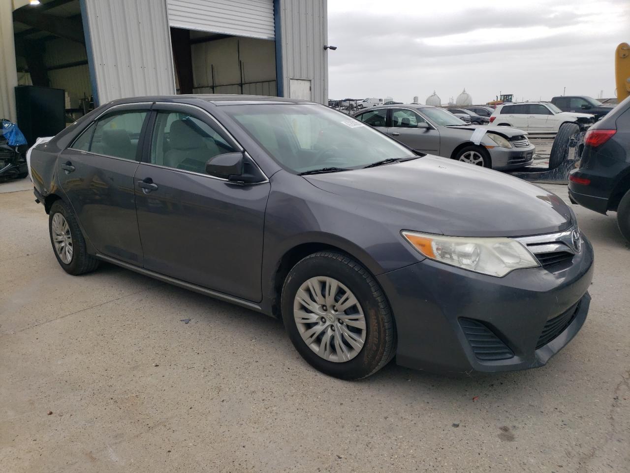 2014 TOYOTA CAMRY L - Фото 4