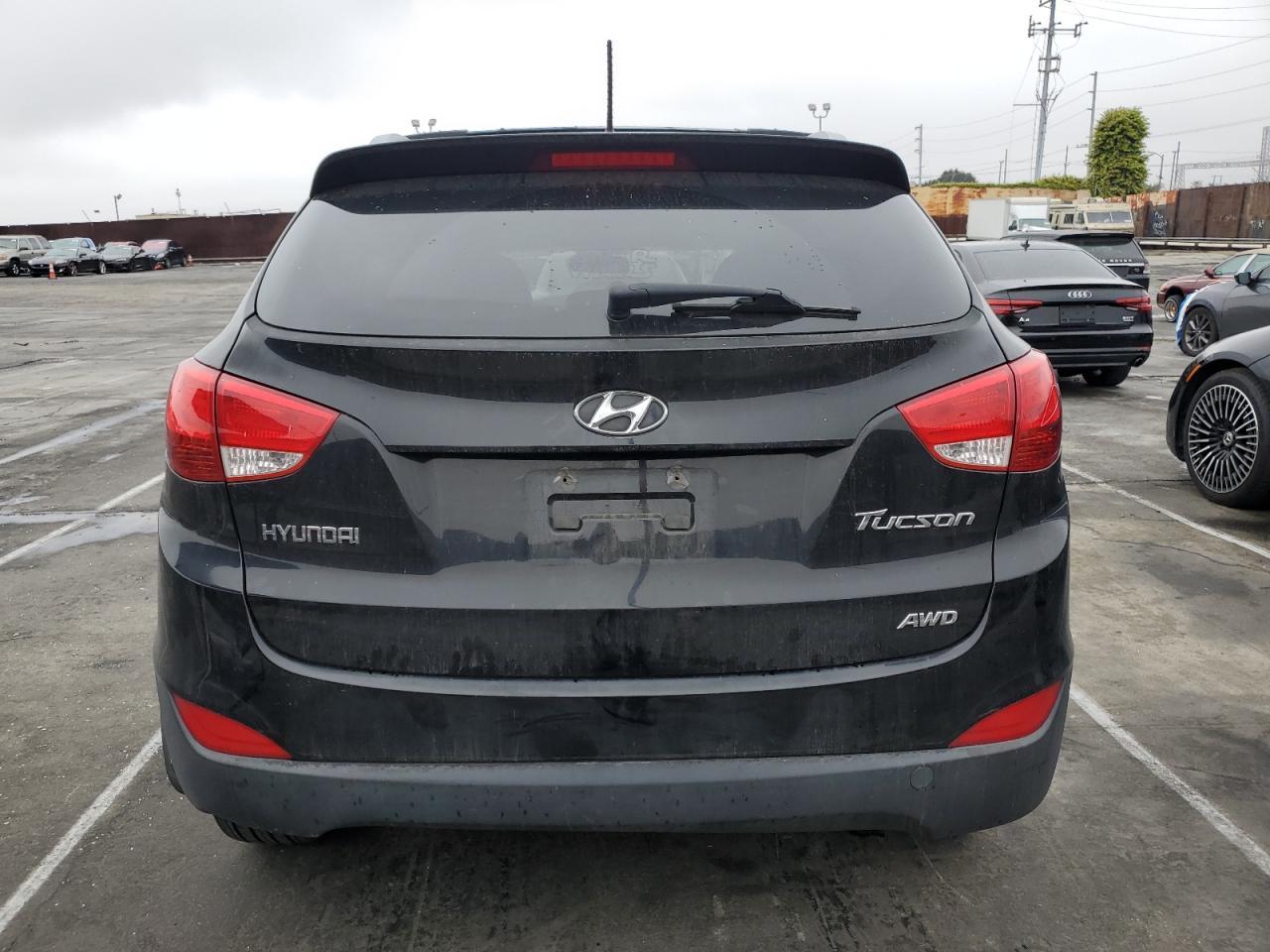 2012 HYUNDAI TUCSON GLS - Image 6