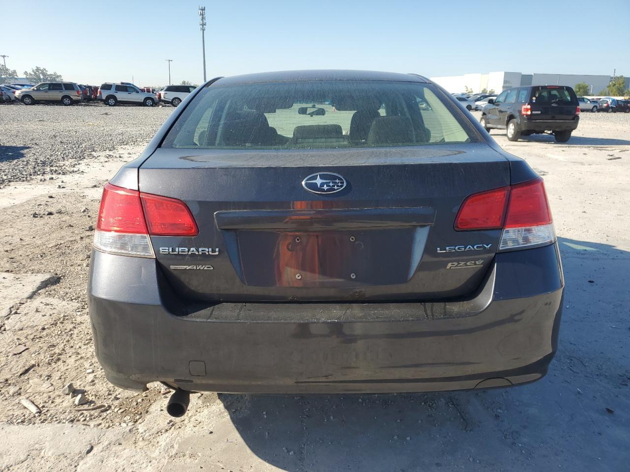 2011 SUBARU LEGACY 2.5 - Image 6