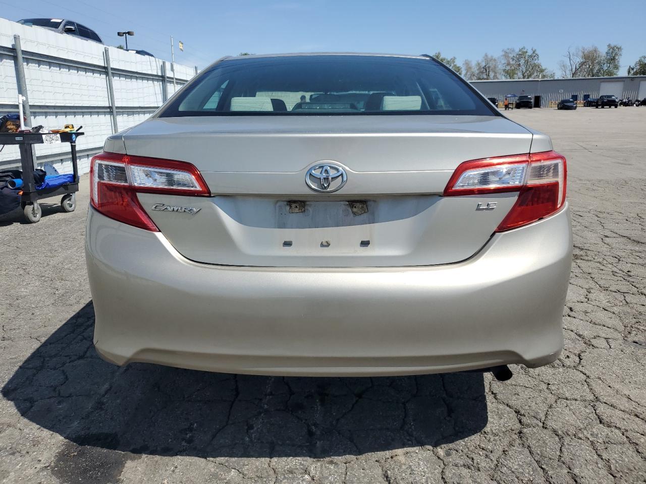 2014 TOYOTA CAMRY L - Image 6