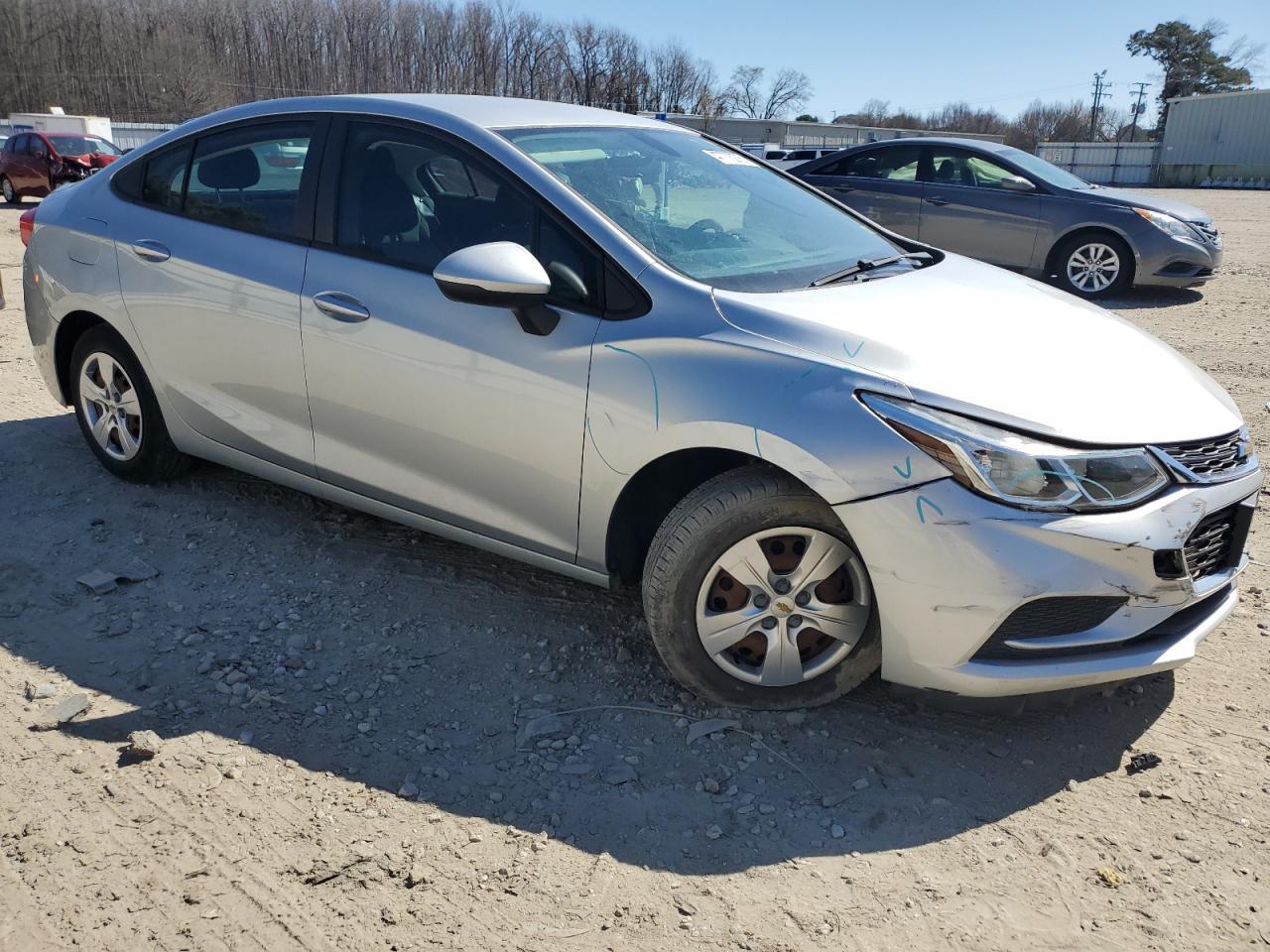 2016 CHEVROLET CRUZE LS - Image 4