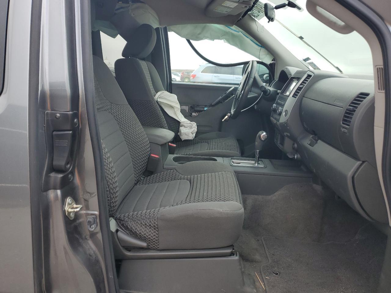 2017 NISSAN FRONTIER S - Фото 7