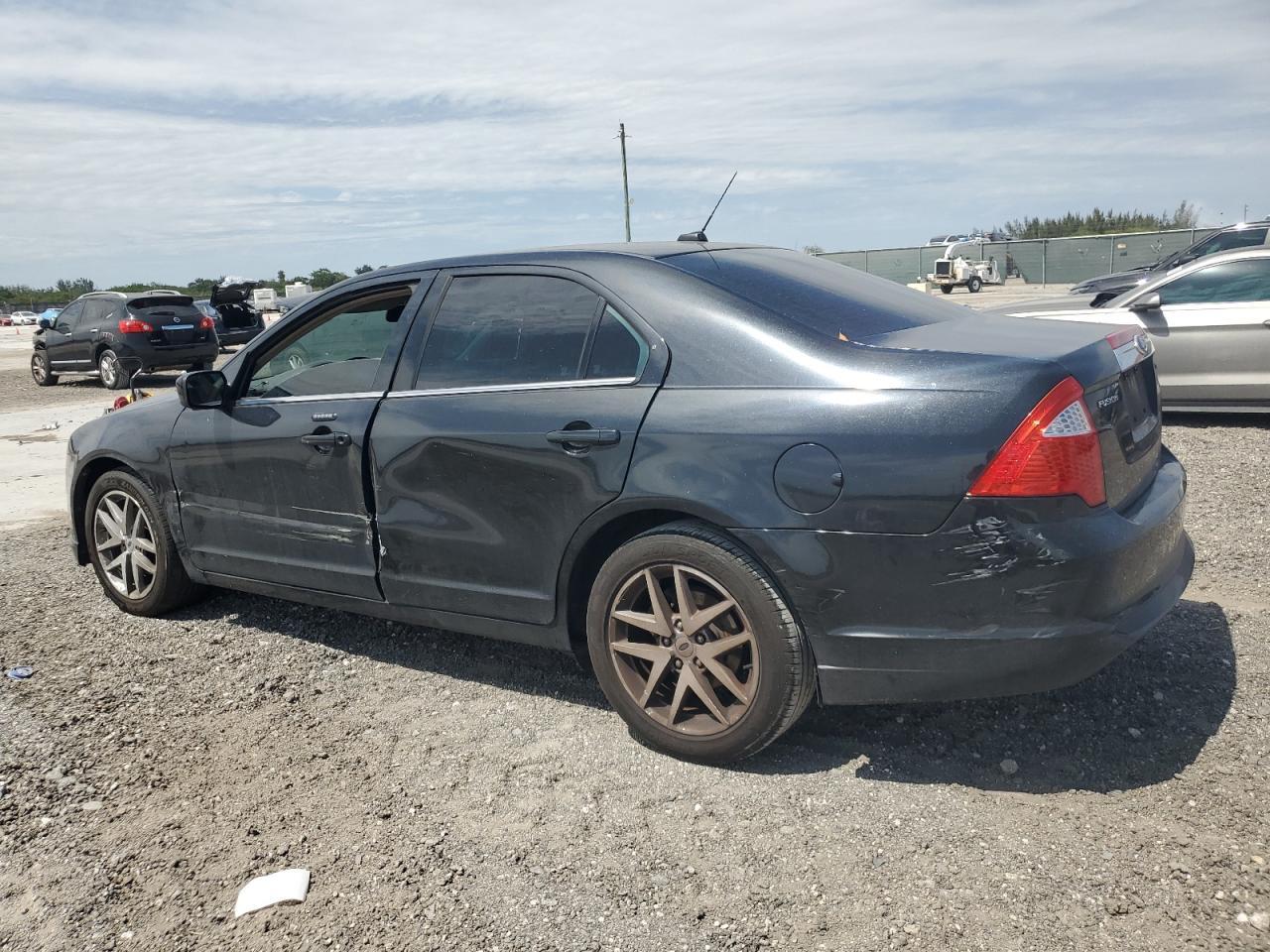 2011 FORD FUSION SEL - Image 2