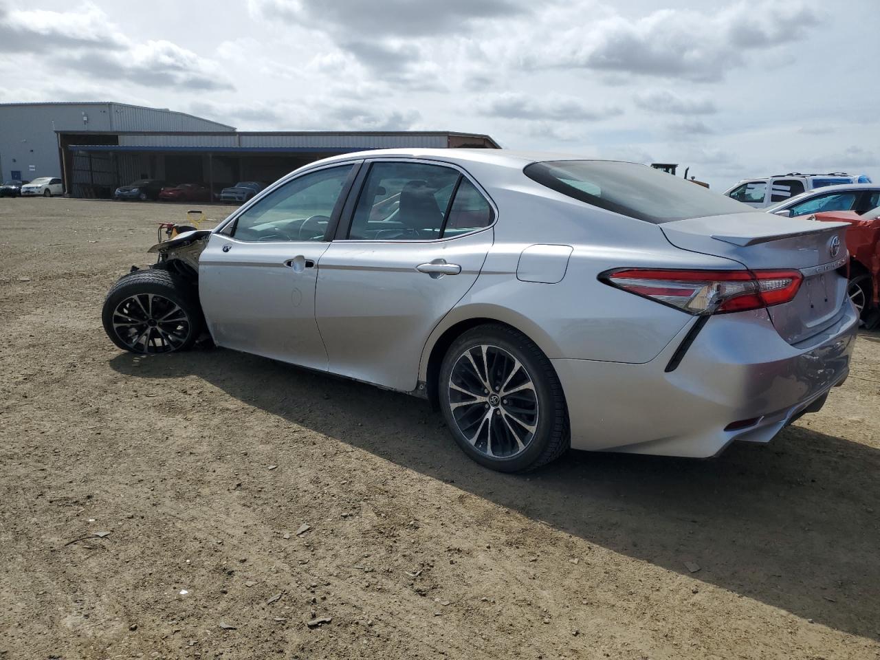 2018 TOYOTA CAMRY L - Image 2