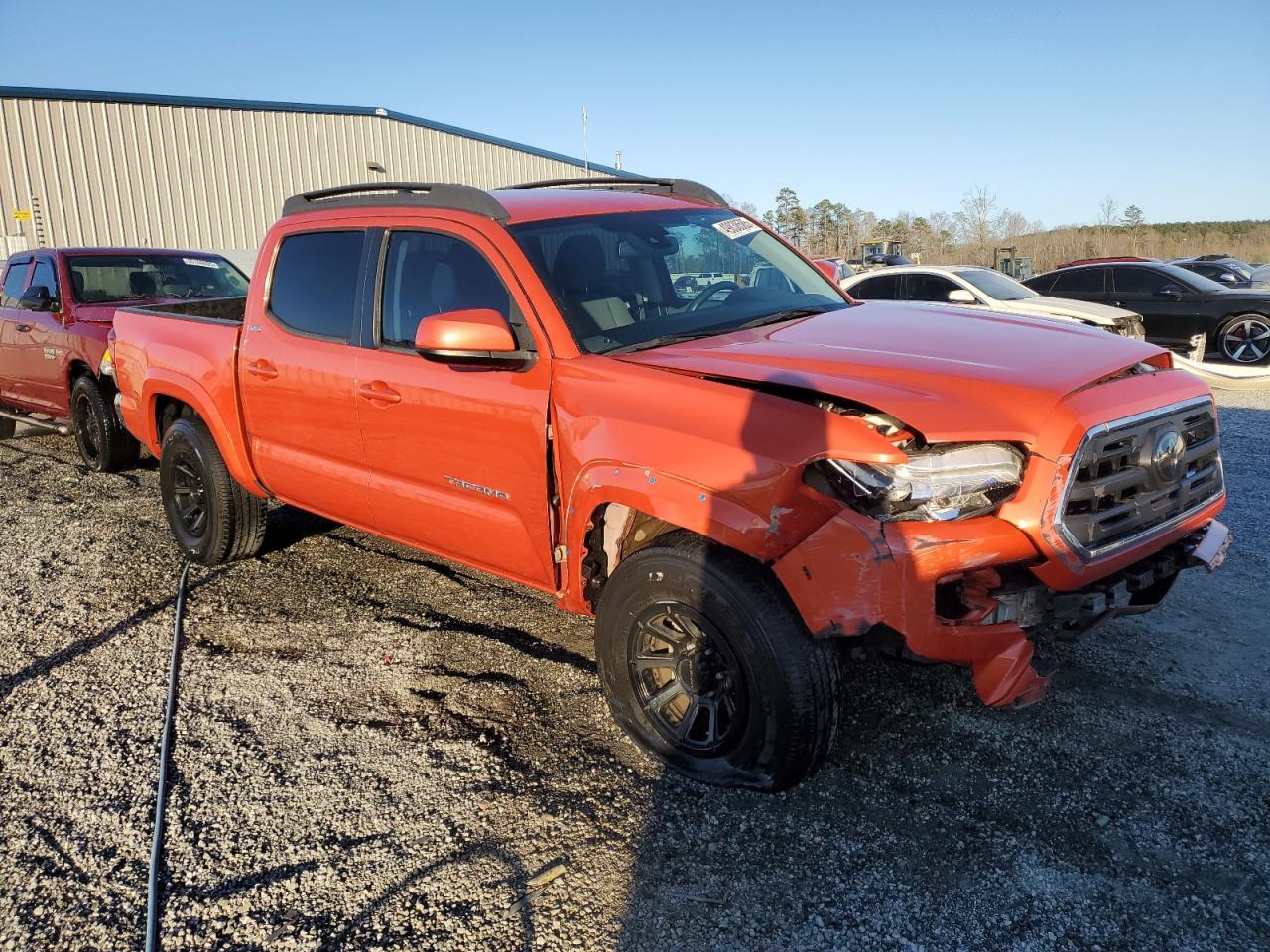 2018 TOYOTA TACOMA DOU - Фото 4