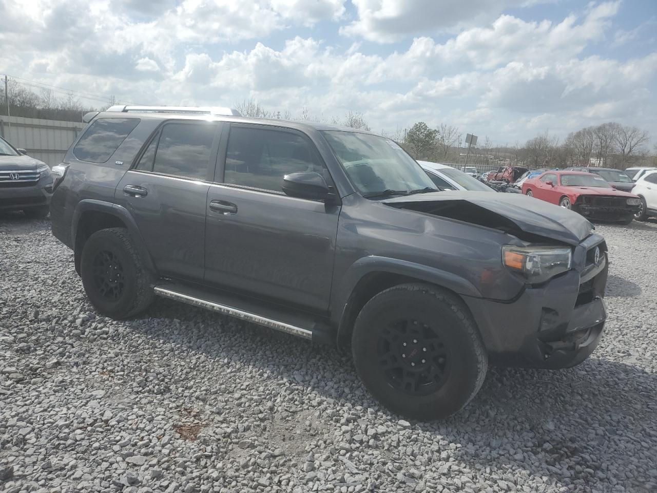 2017 TOYOTA 4RUNNER SR - Фото 4