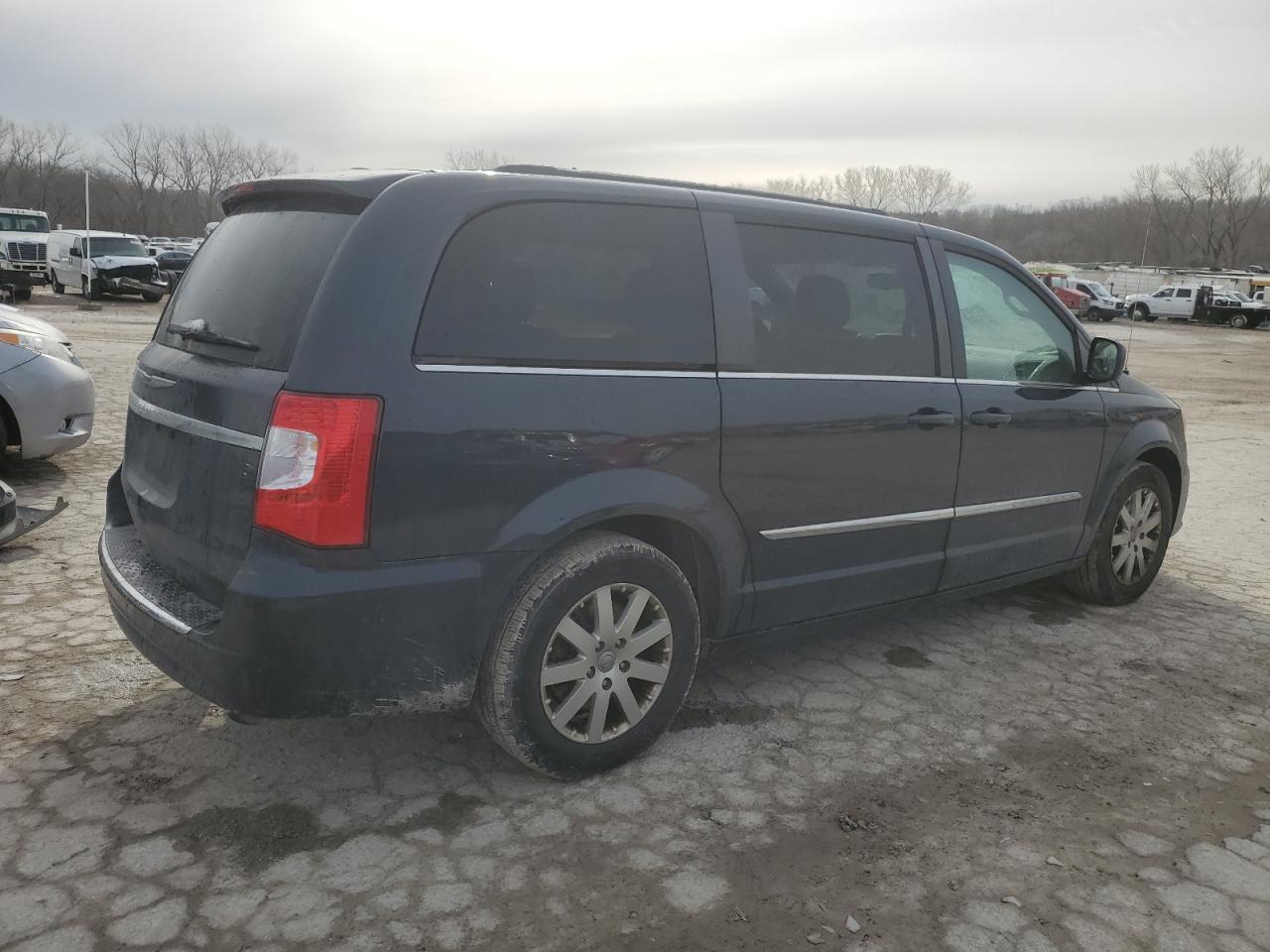 2014 CHRYSLER TOWN & COU - Фото 3