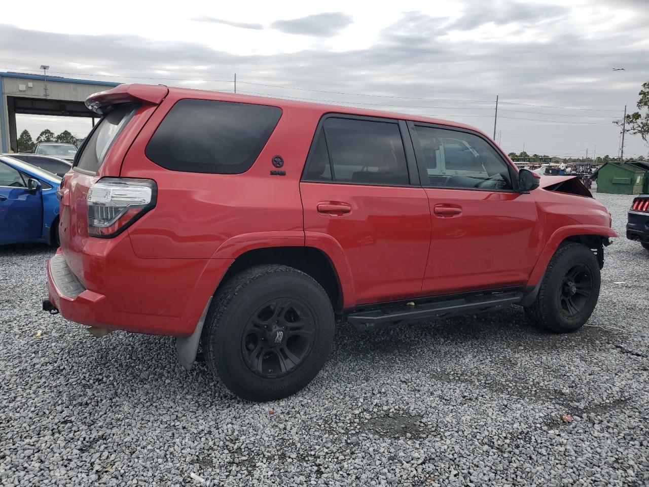 2017 TOYOTA 4RUNNER SR - Фото 3