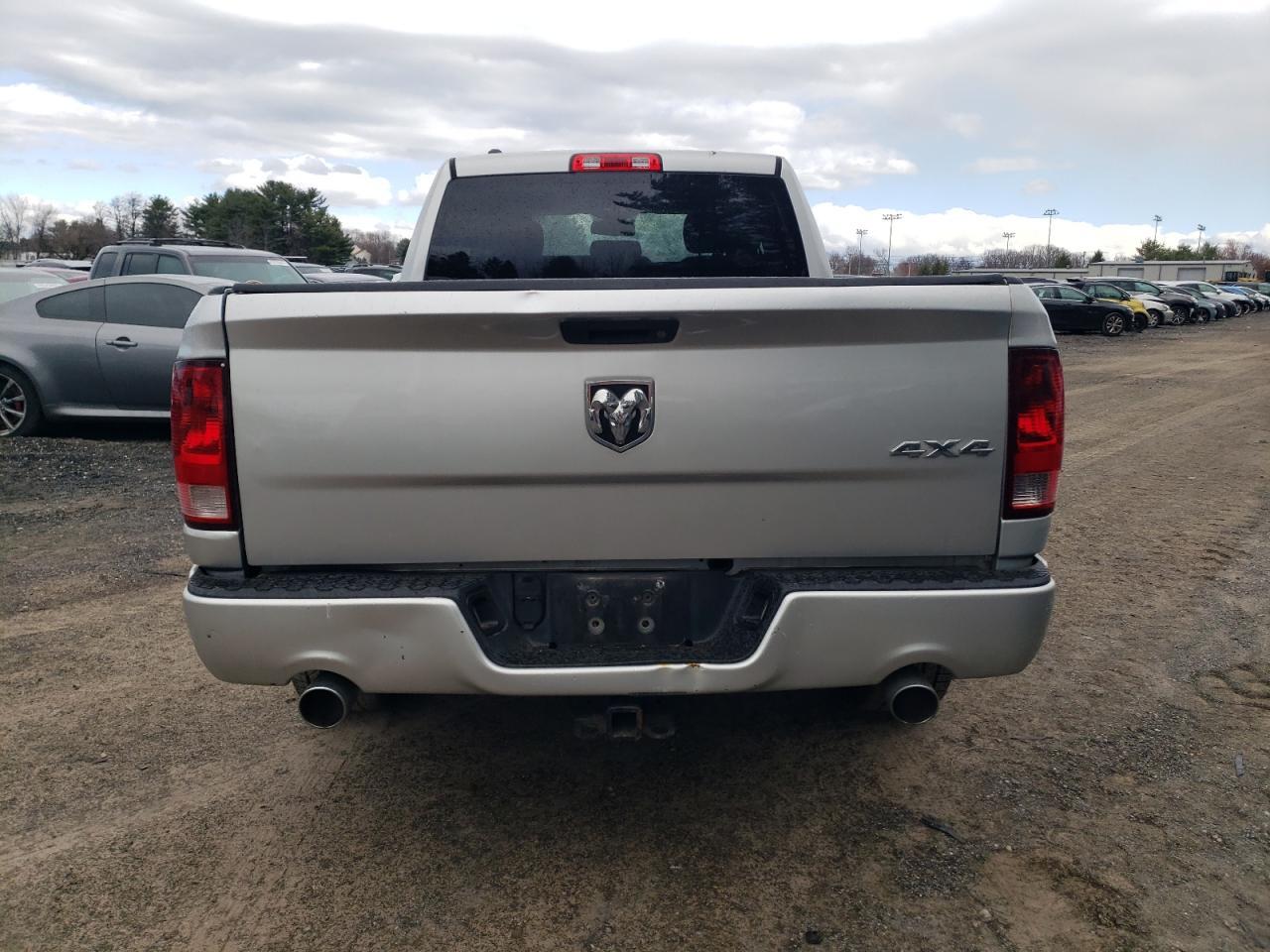 2014 RAM 1500 ST - Image 6