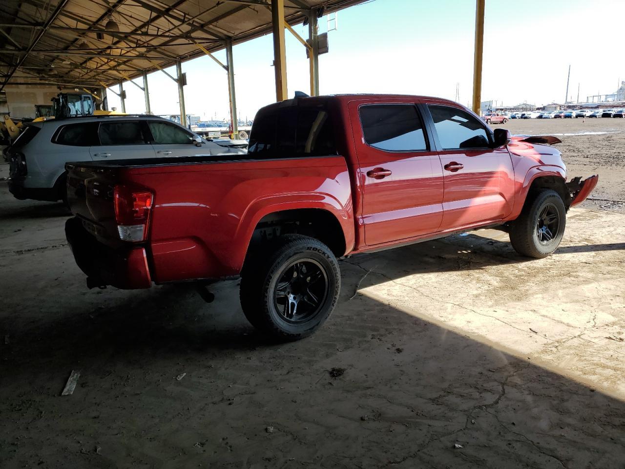 2017 TOYOTA TACOMA DOU - Фото 3