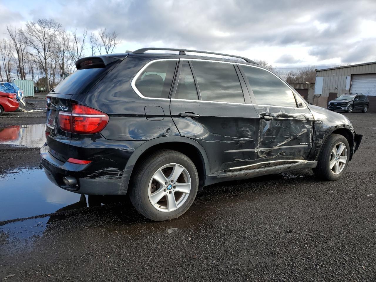 2013 BMW X5 XDRIVE3 - Image 3