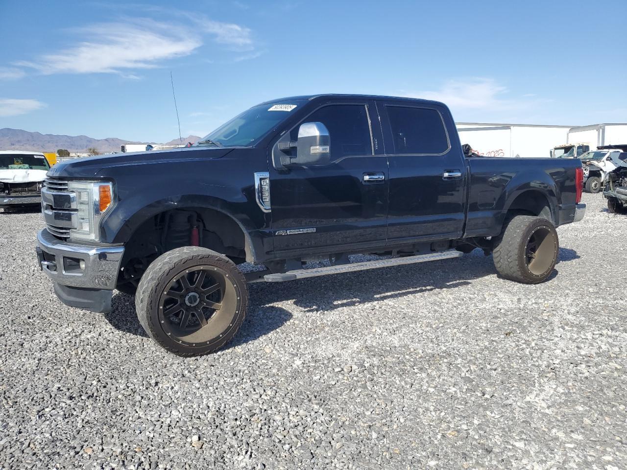 2017 FORD F350 SUPER
