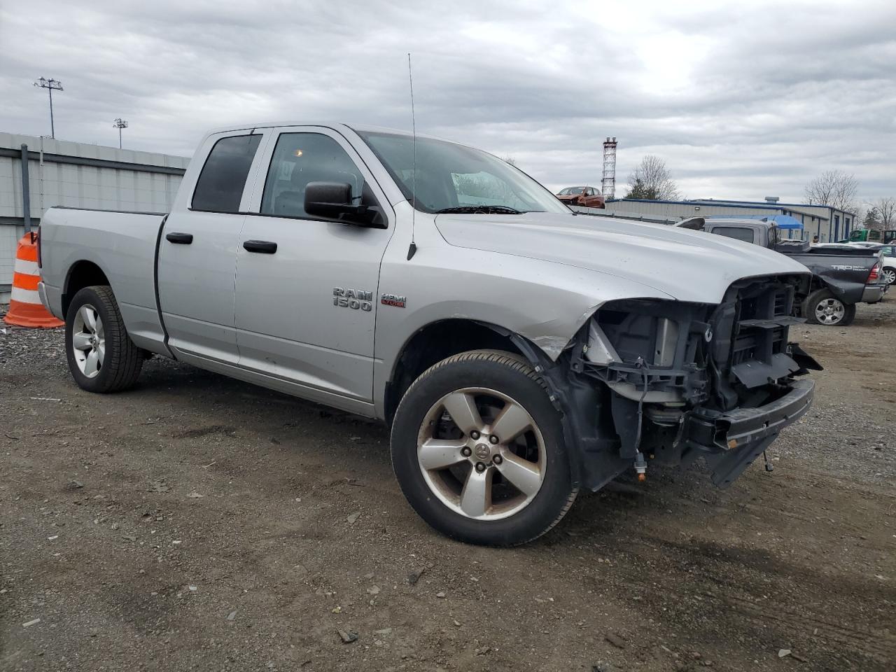 2014 RAM 1500 ST - Image 4