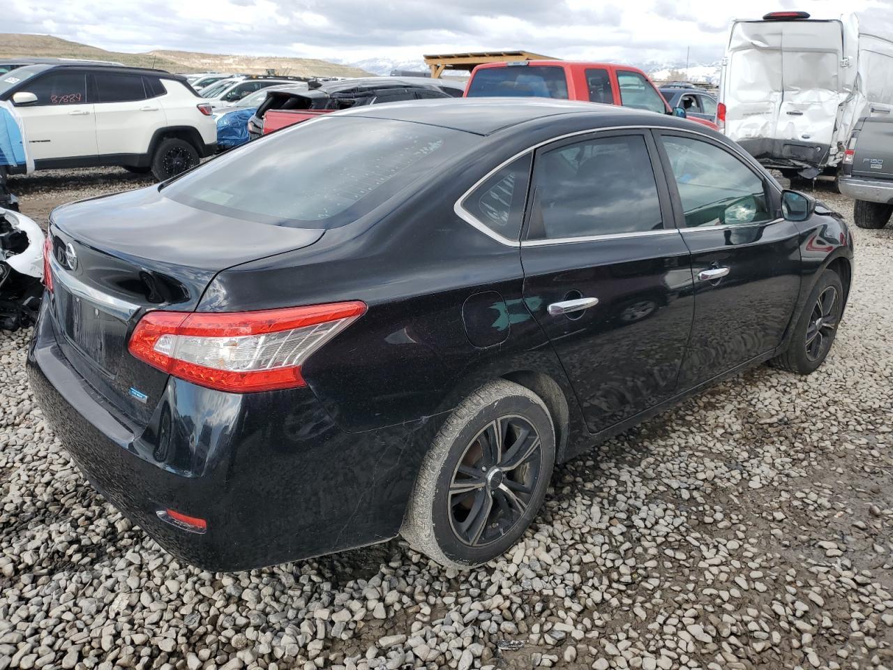 2013 NISSAN SENTRA S - Фото 3