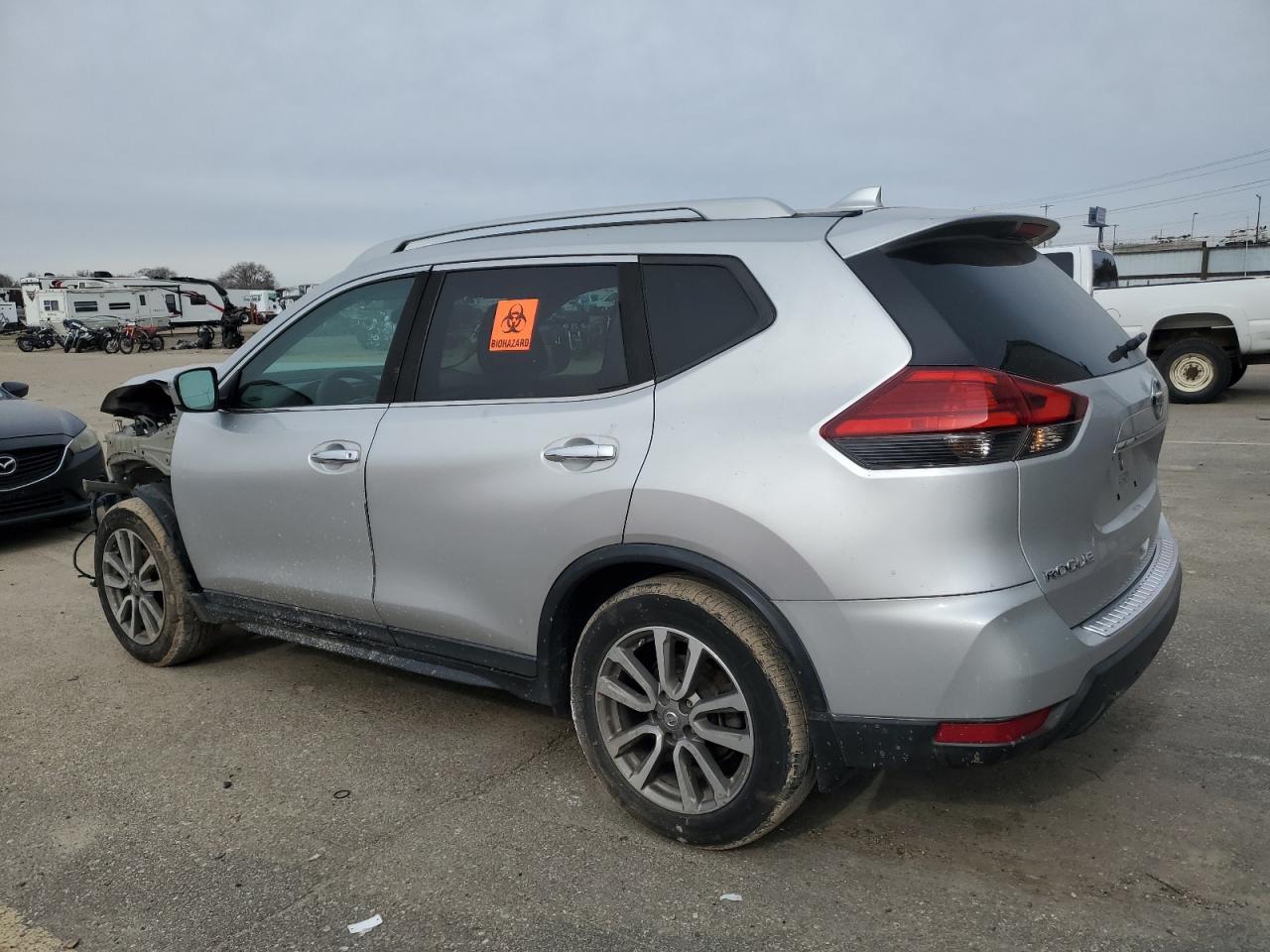 2017 NISSAN ROGUE S - Фото 2