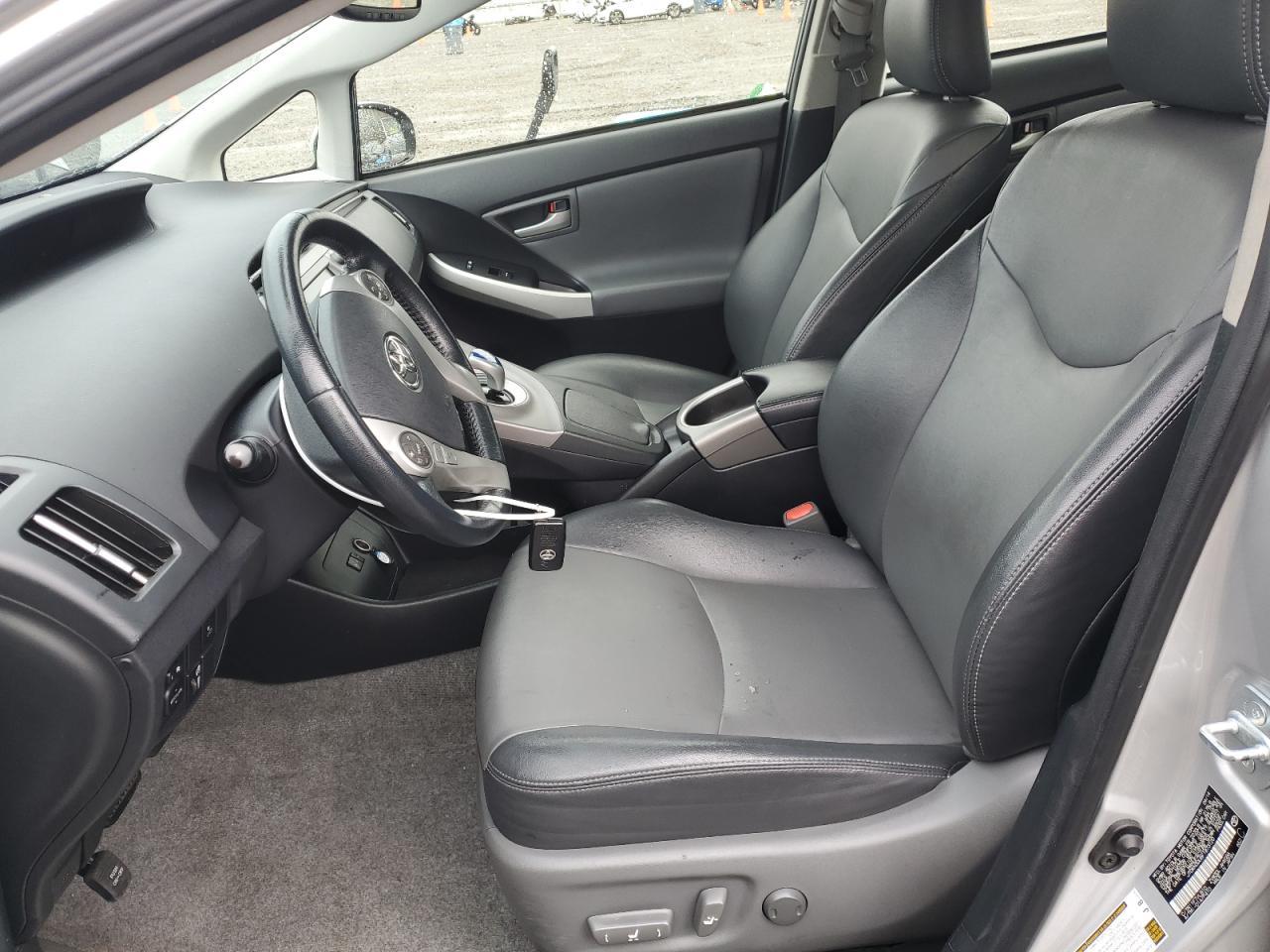 2015 TOYOTA PRIUS - Image 7