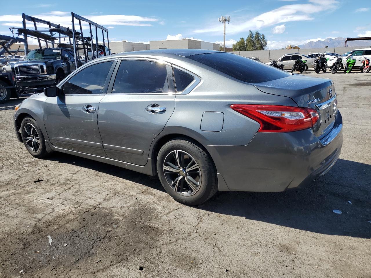 2017 NISSAN ALTIMA 2.5 - Фото 2