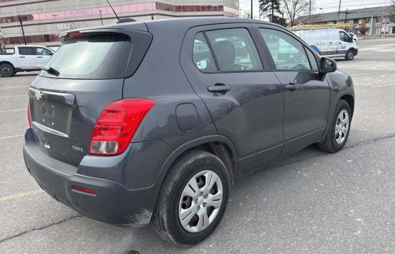 2015 CHEVROLET TRAX LS - Image 4