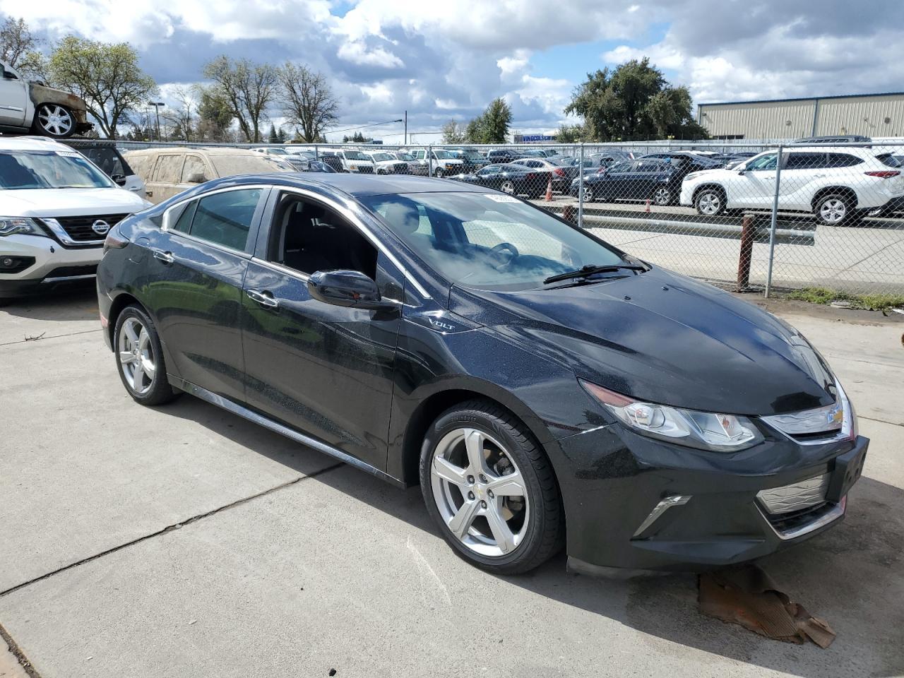 2017 CHEVROLET VOLT LT - Image 4