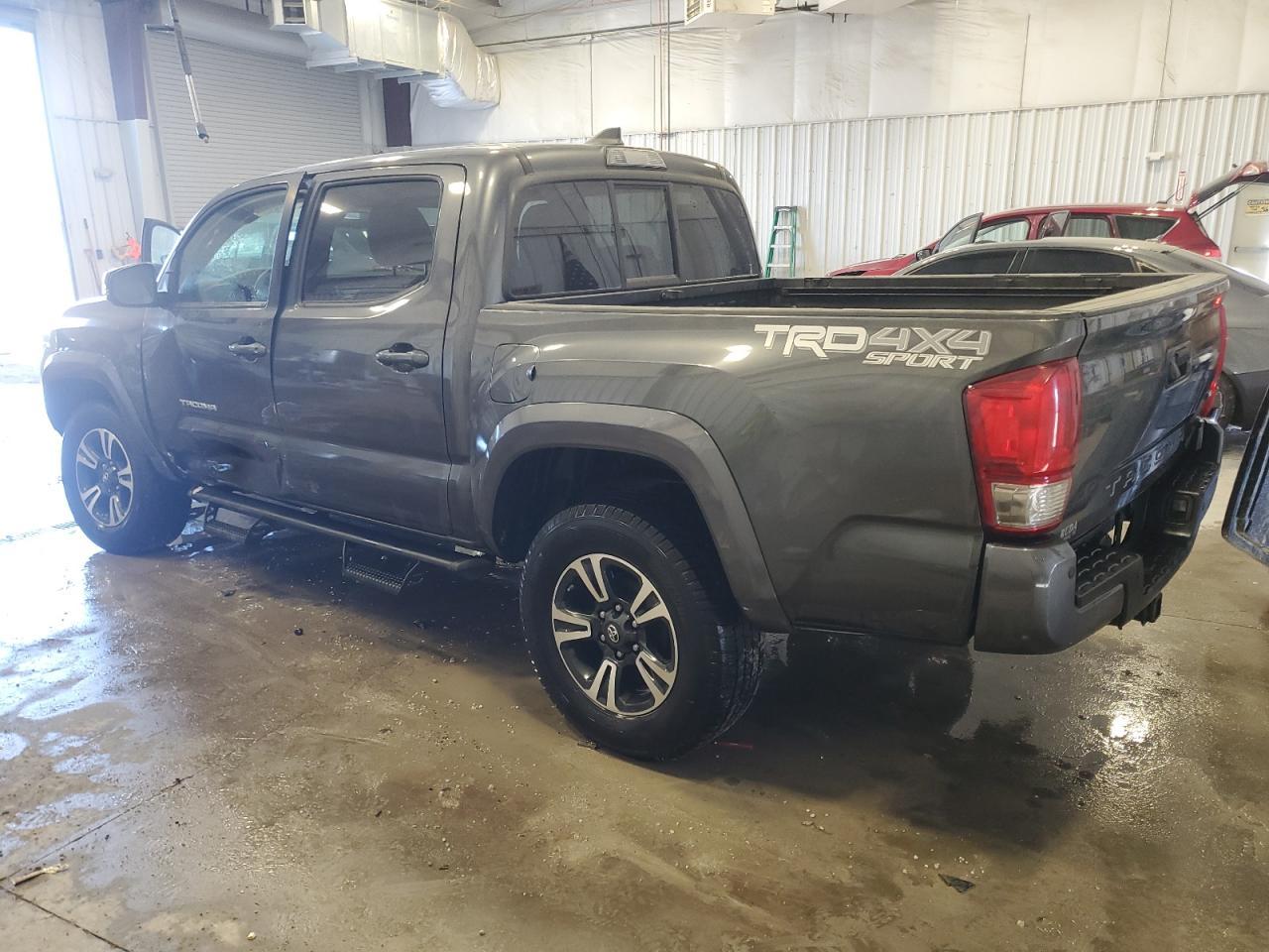 2016 TOYOTA TACOMA DOU - Фото 2