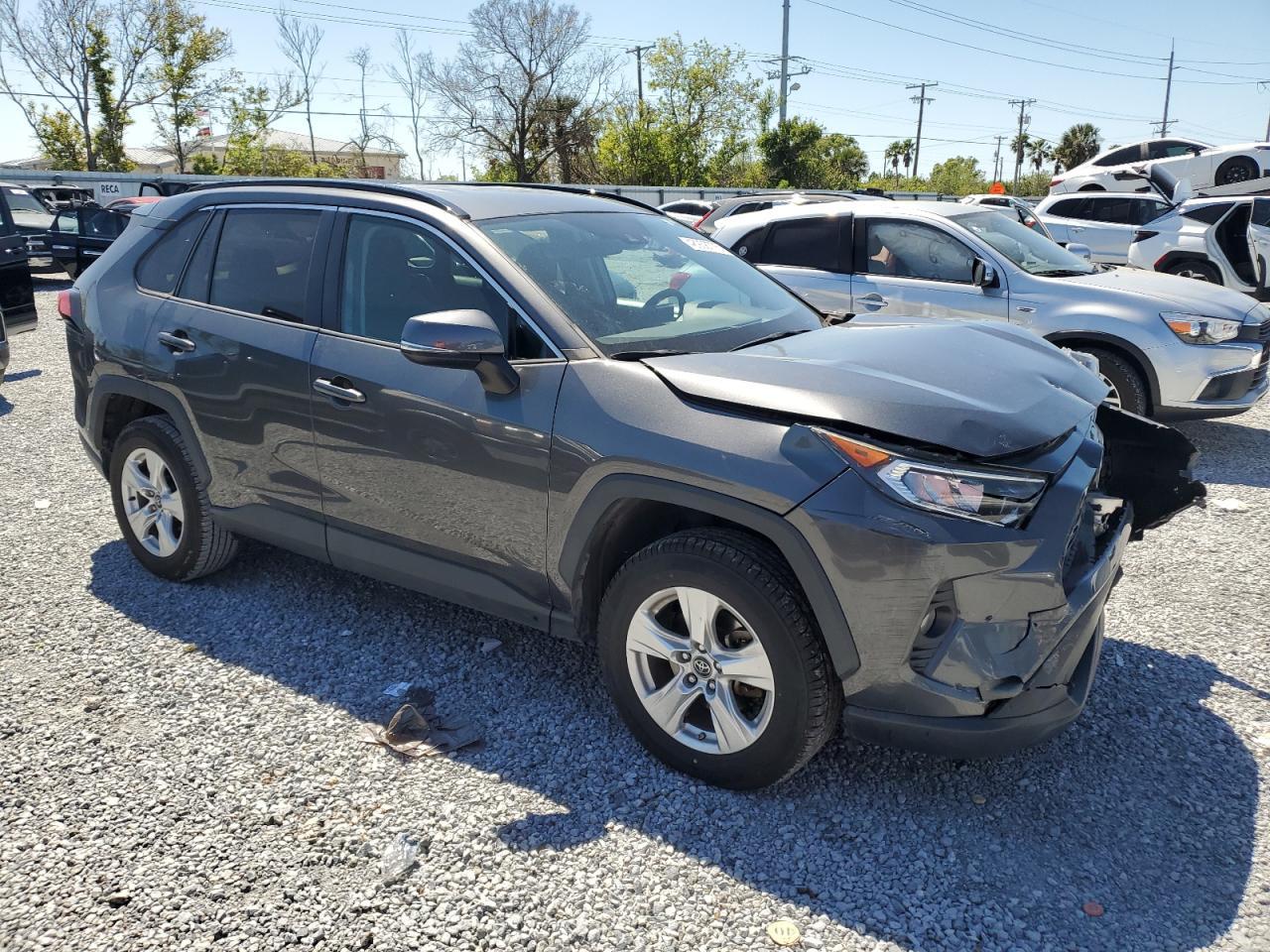 2020 TOYOTA RAV4 XLE - Фото 4