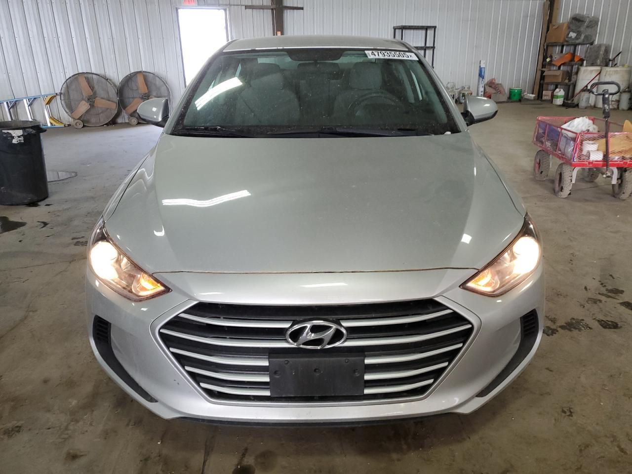 2018 HYUNDAI ELANTRA SE - Фото 5