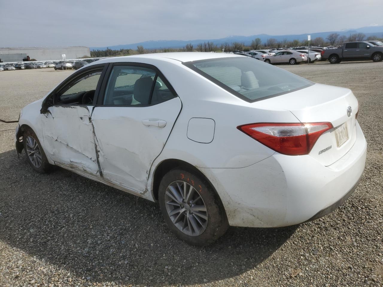 2015 TOYOTA COROLLA L - Image 2
