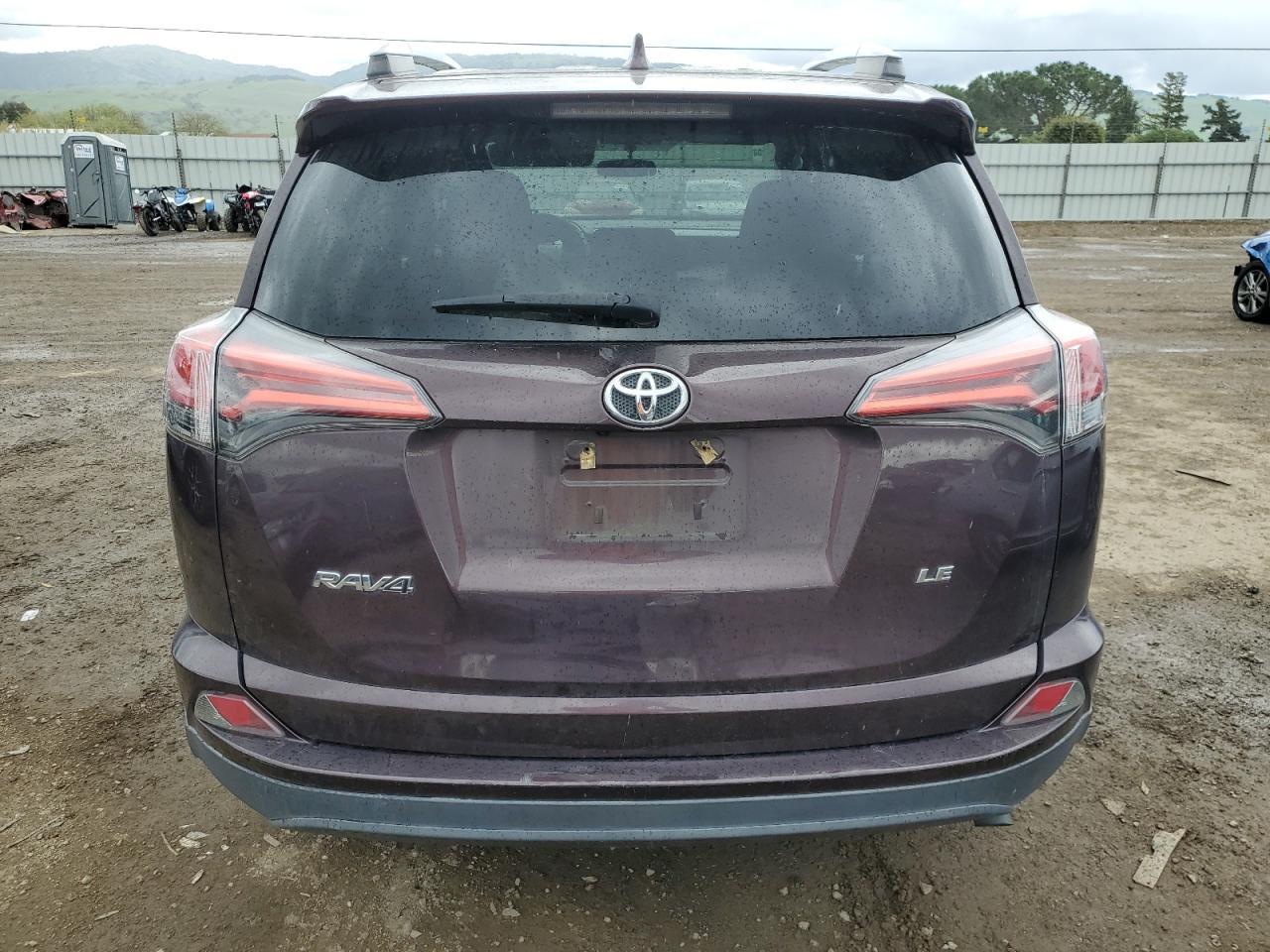 2016 TOYOTA RAV4 LE - Фото 6