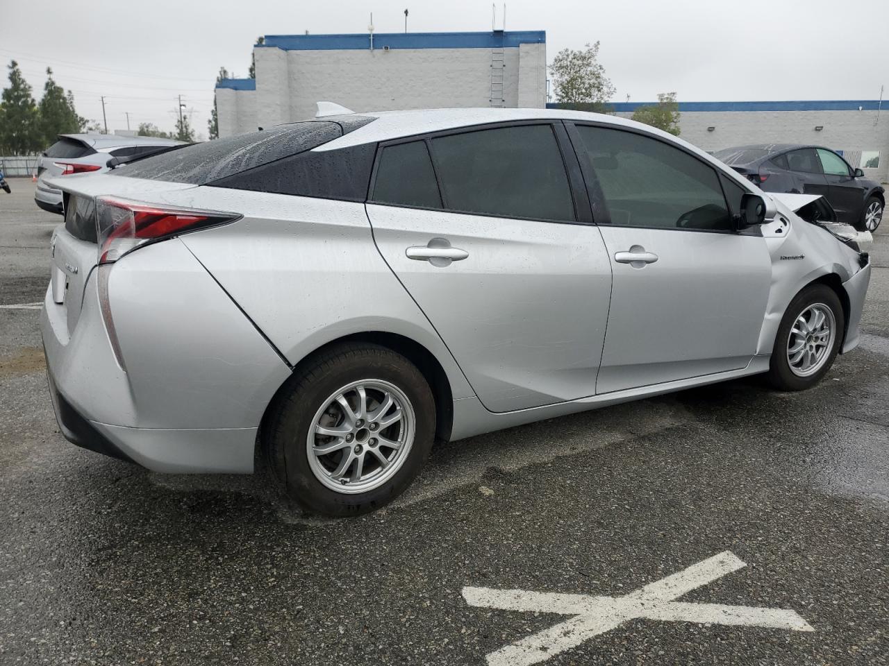 2016 TOYOTA PRIUS - Фото 3