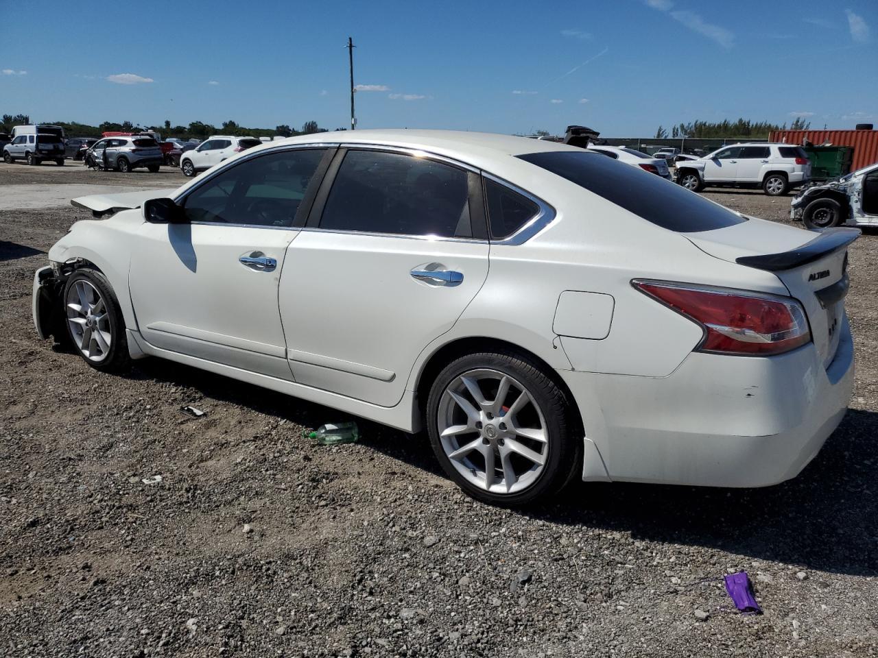 2015 NISSAN ALTIMA 2.5 - Фото 2