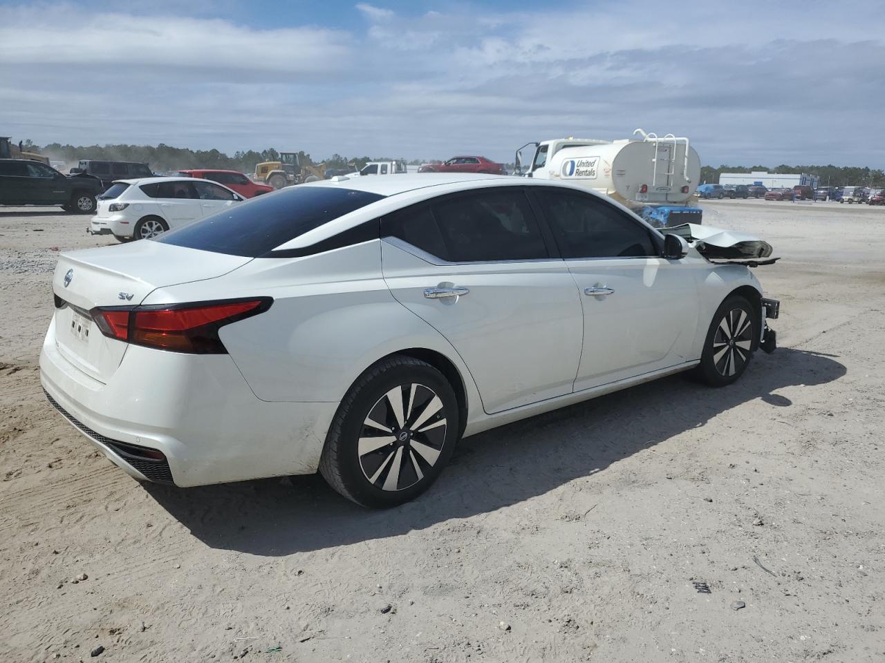 2022 NISSAN ALTIMA SV - Image 3