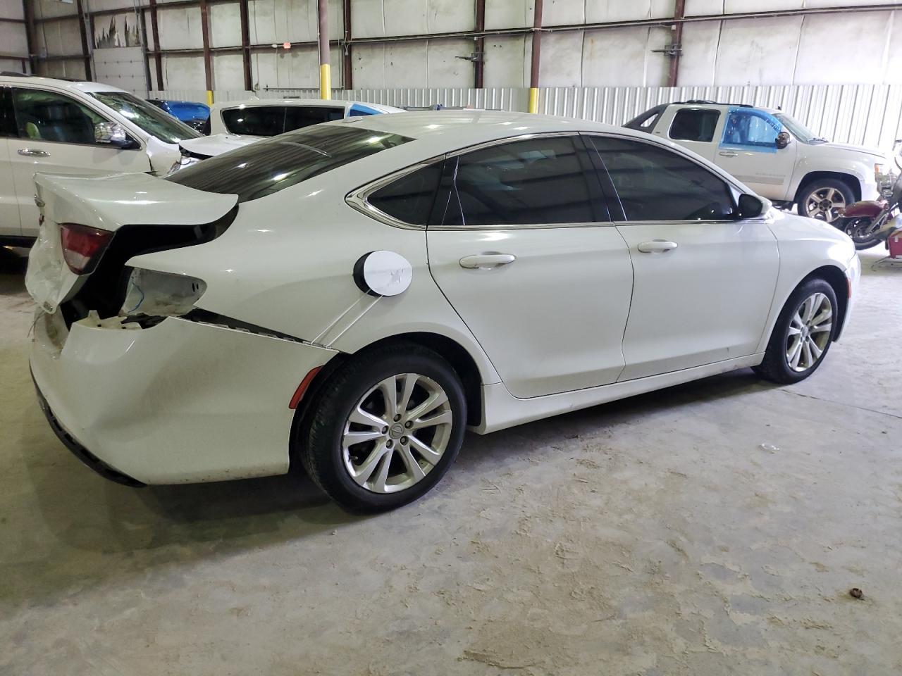 2015 CHRYSLER 200 LIMITE - Image 3