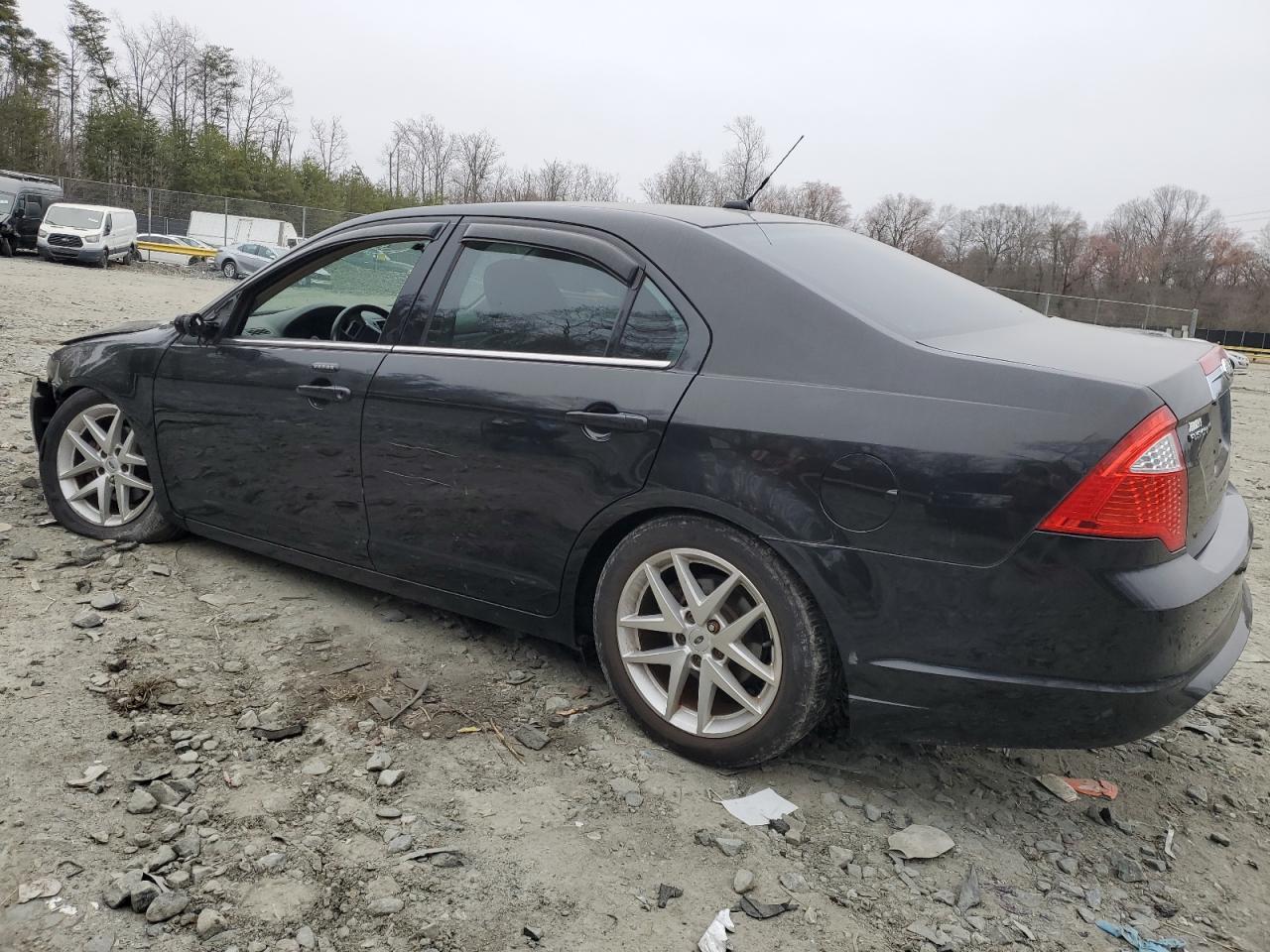 2011 FORD FUSION SEL - Image 2