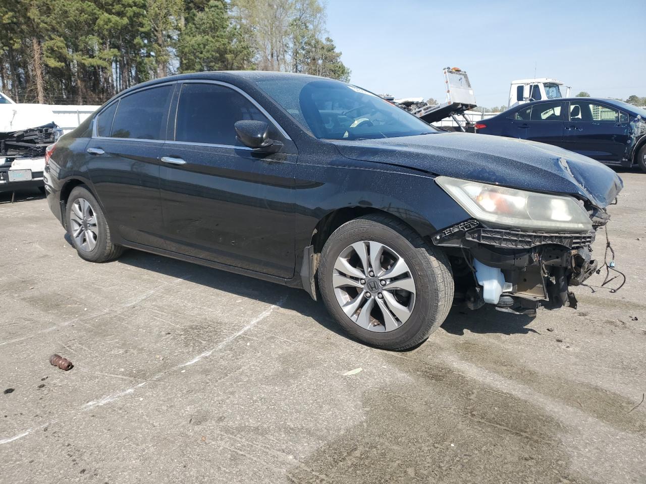 2014 HONDA ACCORD LX - Image 4