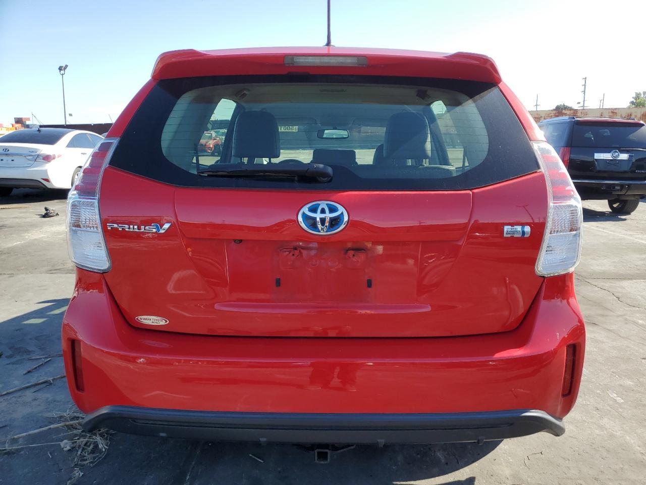 2015 TOYOTA PRIUS V - Image 6
