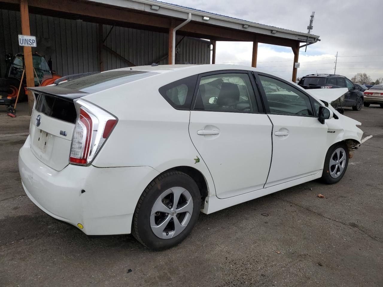 2015 TOYOTA PRIUS - Фото 3