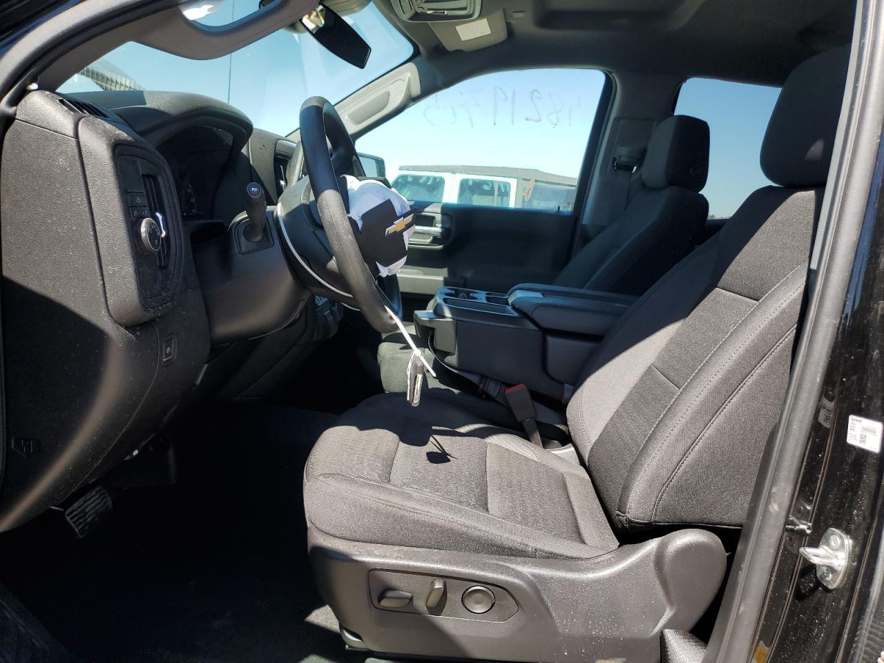 2024 CHEVROLET SILVERADO - Фото 7