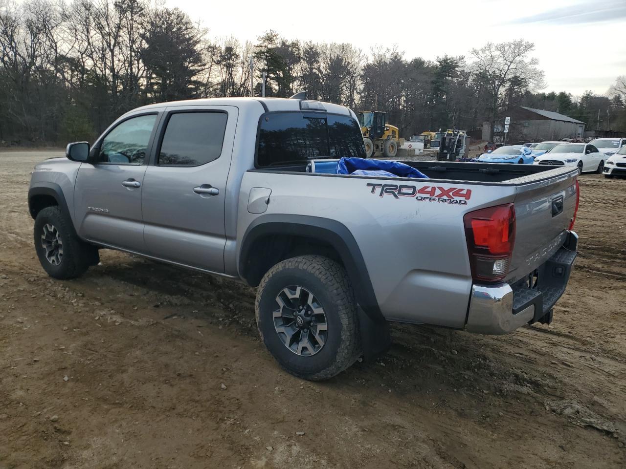 2017 TOYOTA TACOMA DOU - Фото 2